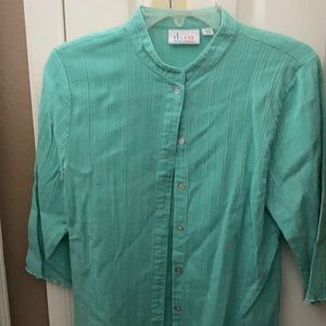 FINAL MARKDOWN Denim and company blouse small